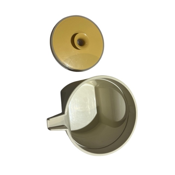 Vintage Tupperware Almond Creamer! - Picture 4 of 7